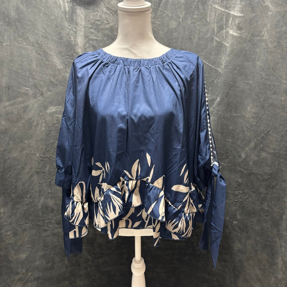 Unbranded Tops - NWT Navy Blue & Silver Flowy Ruffle Cold Shoulder Floral Crewneck Top Size XL
